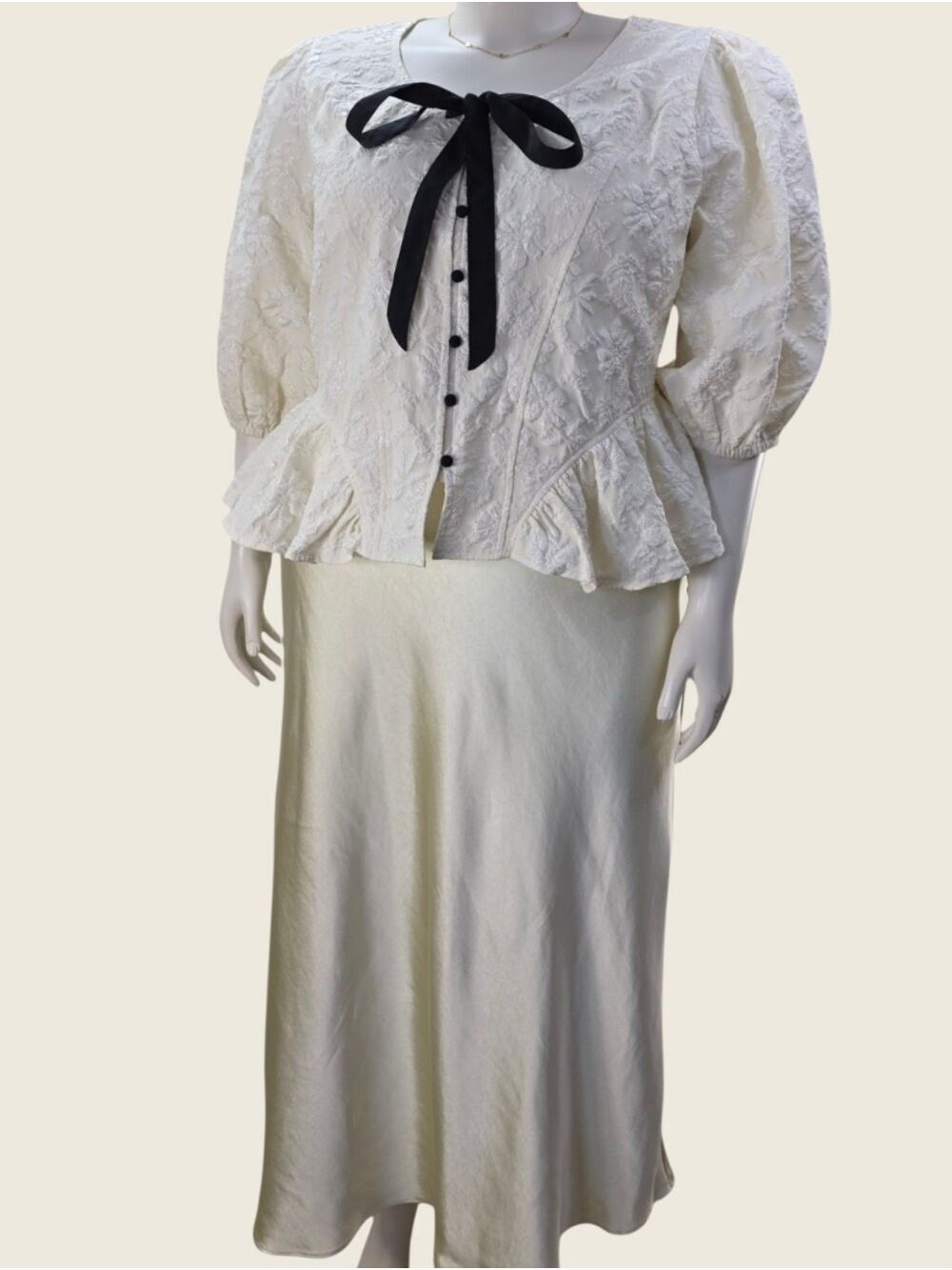 Oddi 3X Ivory Floral Jacquard Peplum Blouse Bow Puff Sleeve Cottagecore NWT - Picture 4 of 11